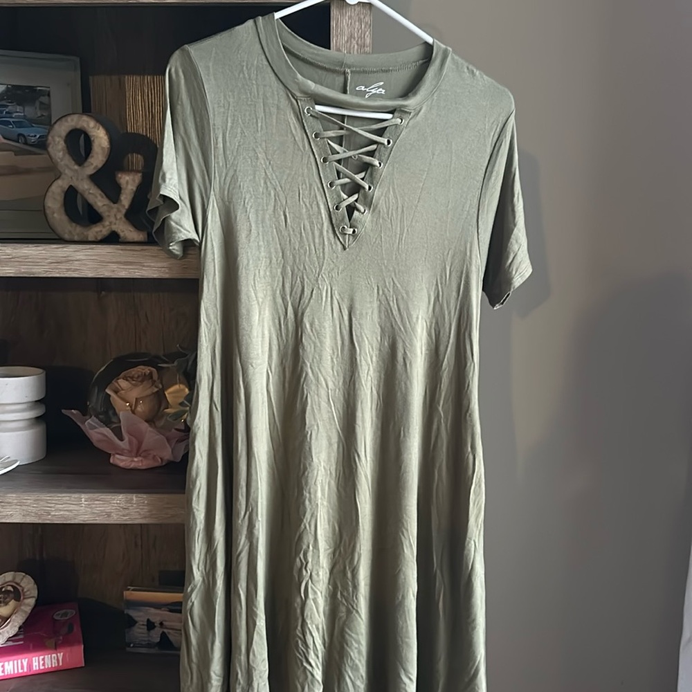 Green midi dress